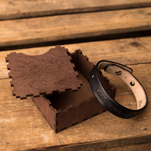 Odinė apyrankė Spirit | Juodos spalvos