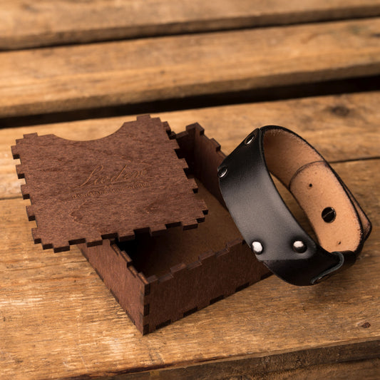 Odinė apyrankė Cheops | Juodos spalvos